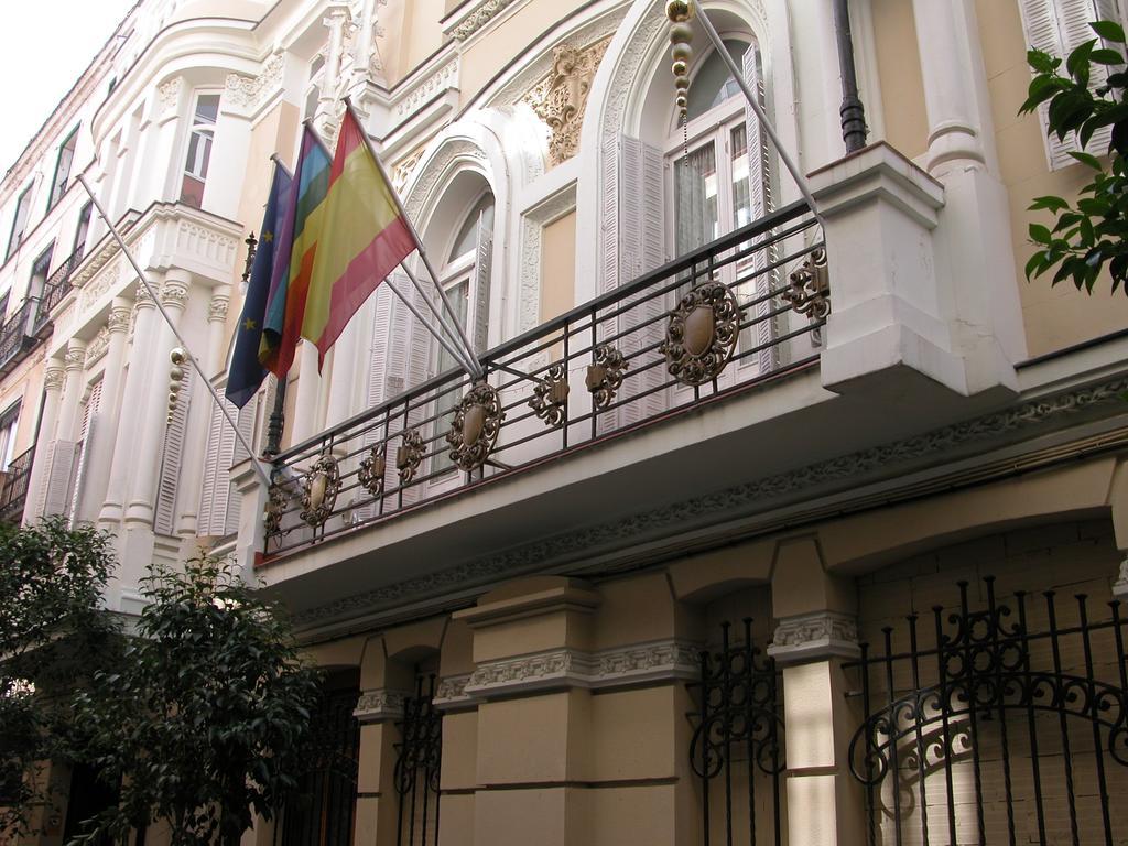 โอสตัล ปิซาร์โร Hotel มาดริด ภายนอก รูปภาพ